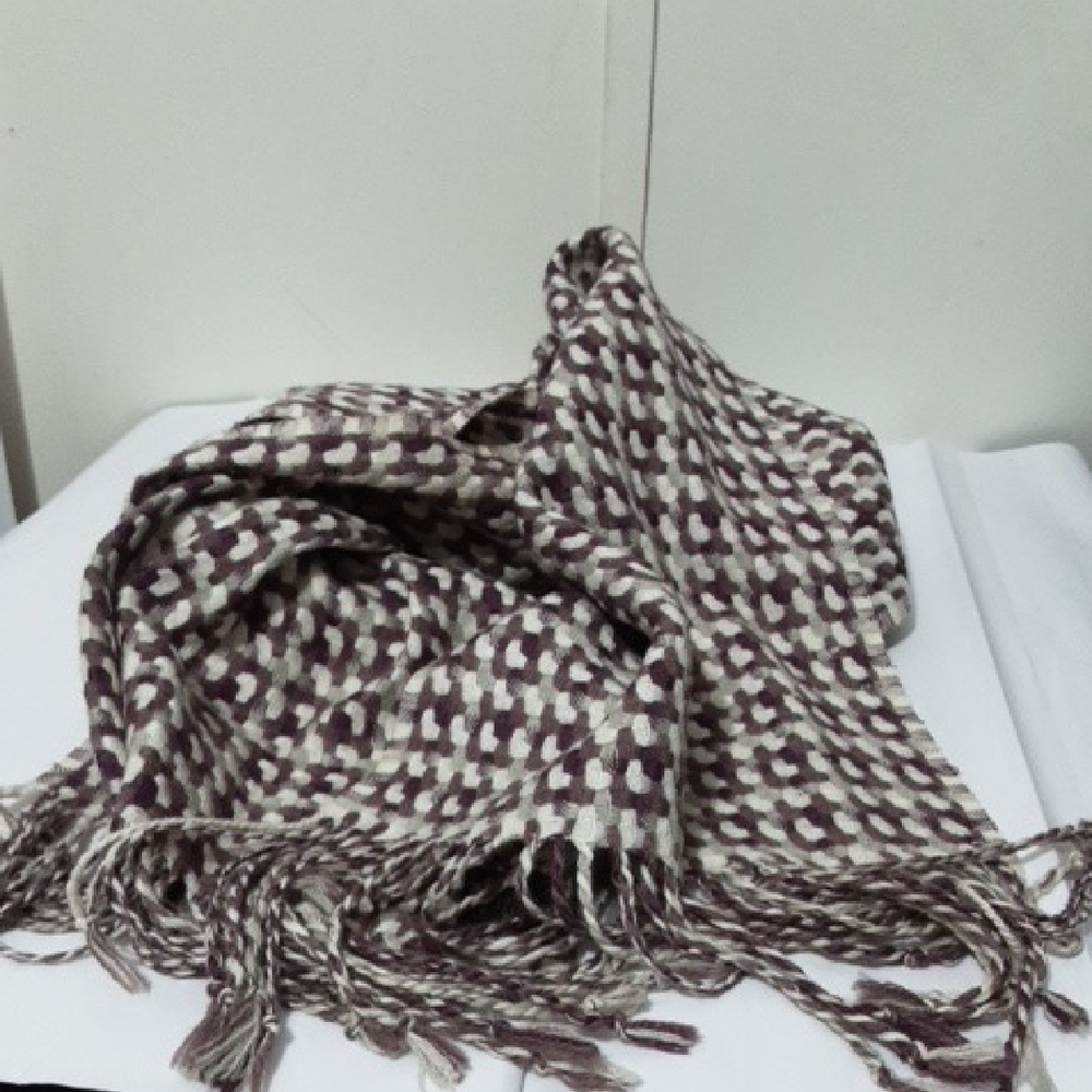 BANANA REPUBLIC Wool Blend Elegant Checkered Scarf‎ in Purple and Cream